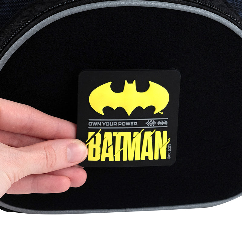 Kite DC Batman Badge and Keychain Set – Rubber Badge, Metal Carabiner