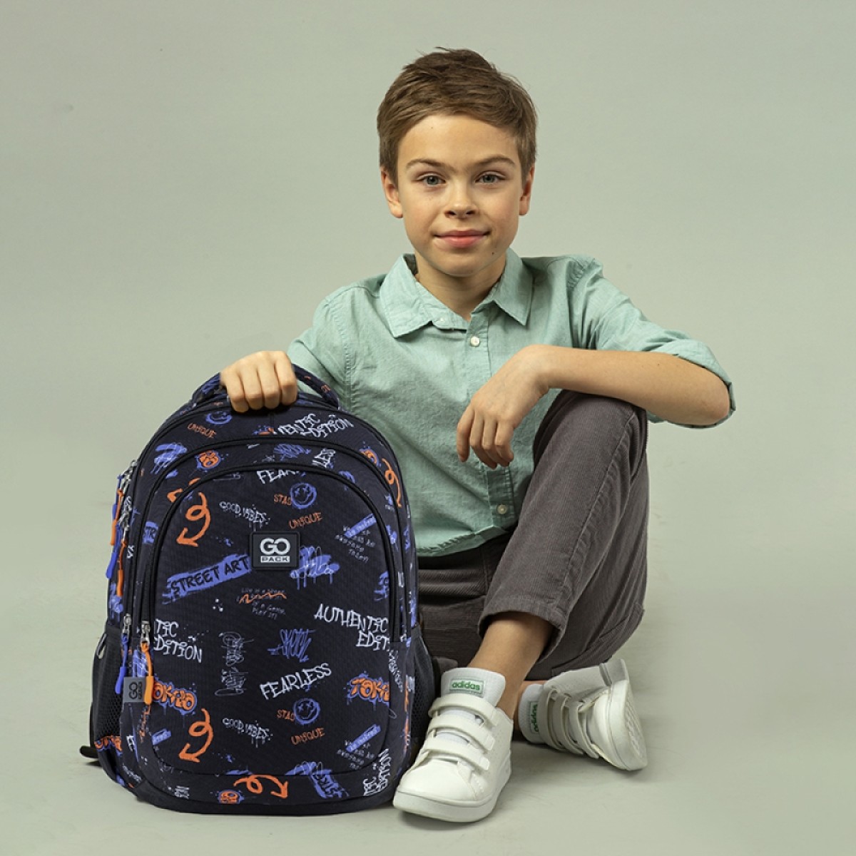 Black GoPack Teens Backpack with Dividers & Chest Strap