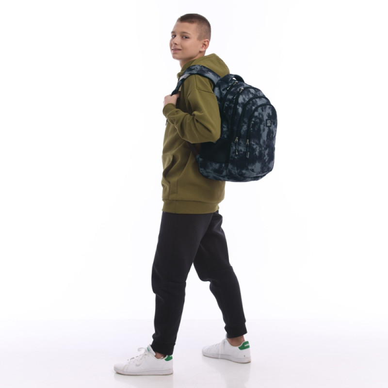 Black GoPack Teens Backpack with 3 Compartments & Chest Strap