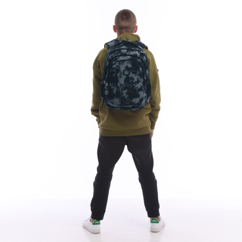 Black GoPack Teens Backpack with 3 Compartments & Chest Strap