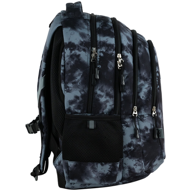 Black GoPack Teens Backpack with 3 Compartments & Chest Strap