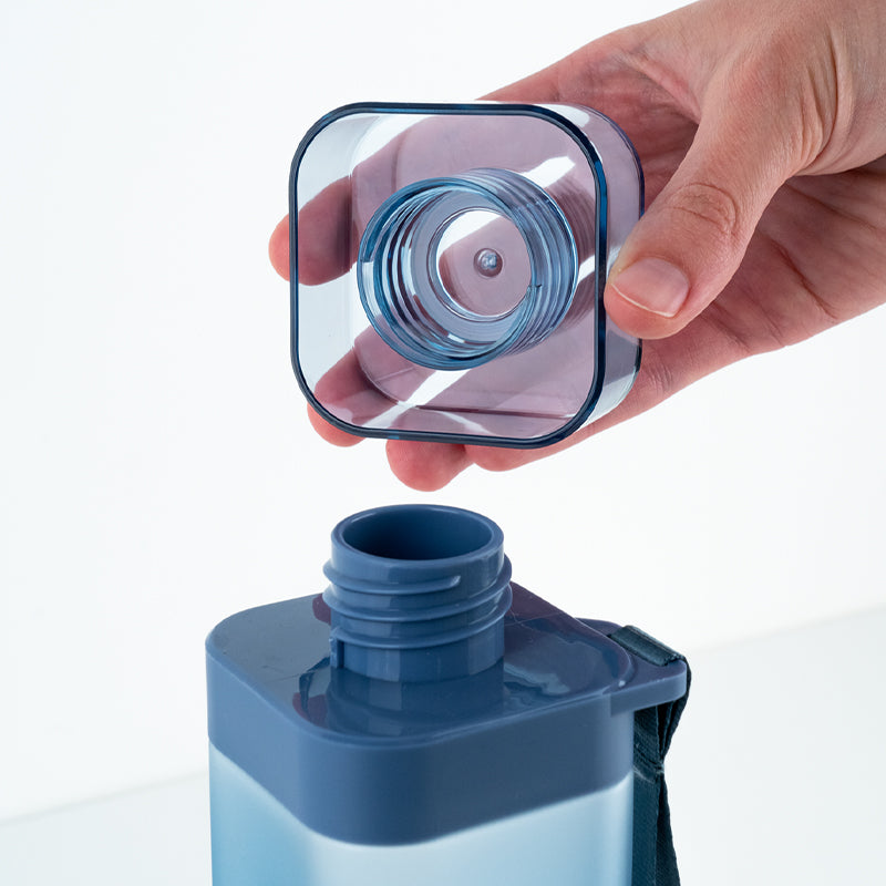 Blue Square Water Bottle 700ml – Leakproof & Stylish