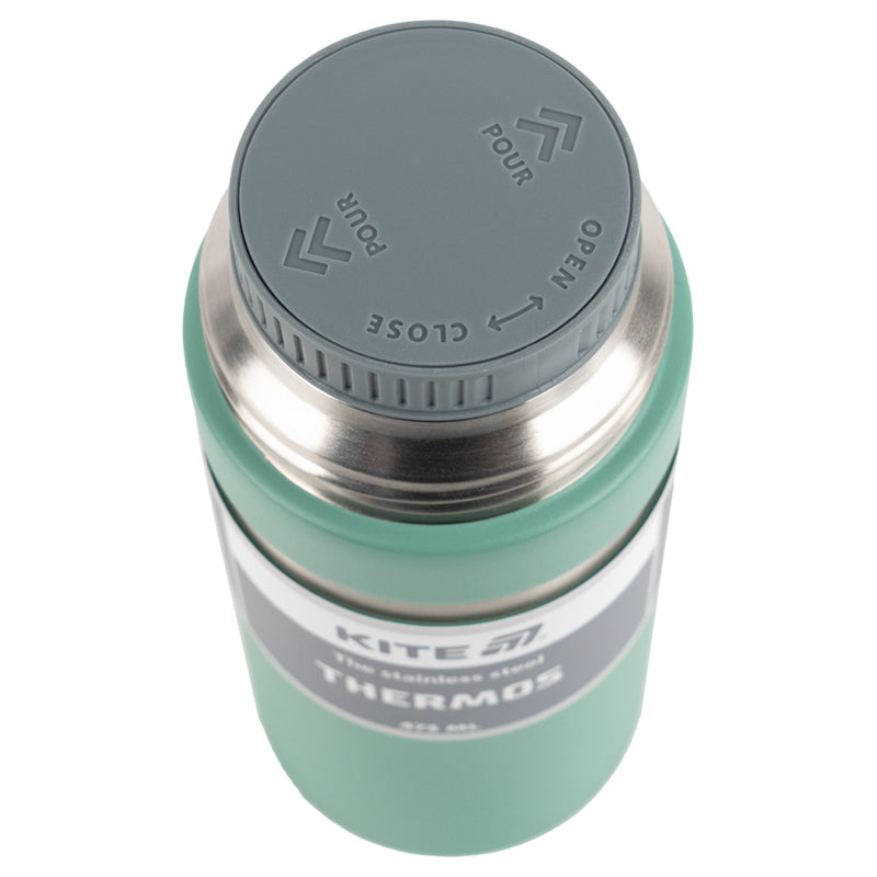 Elegant Green Thermos – 473 ml of Practical Style
