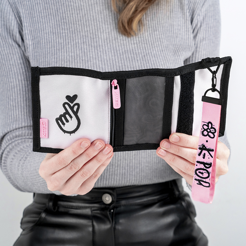 Kite K25-598-7 Wallet – Compact & Organized in Beige