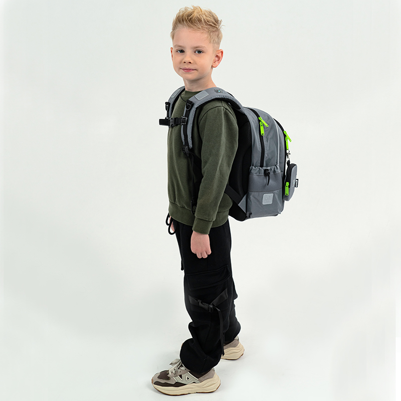 Light & Comfortable – Kite Education K25-771S-6 School Backpack
