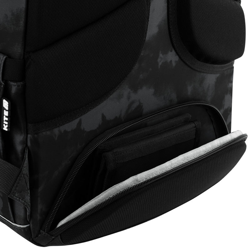 Kite Break Limits Teen Backpack – Chest Strap, Tablet, for Grades 4-7